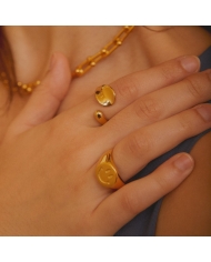 Bague MARIANA OR en acier inoxydable avec placage or 18 carats design épais minimaliste